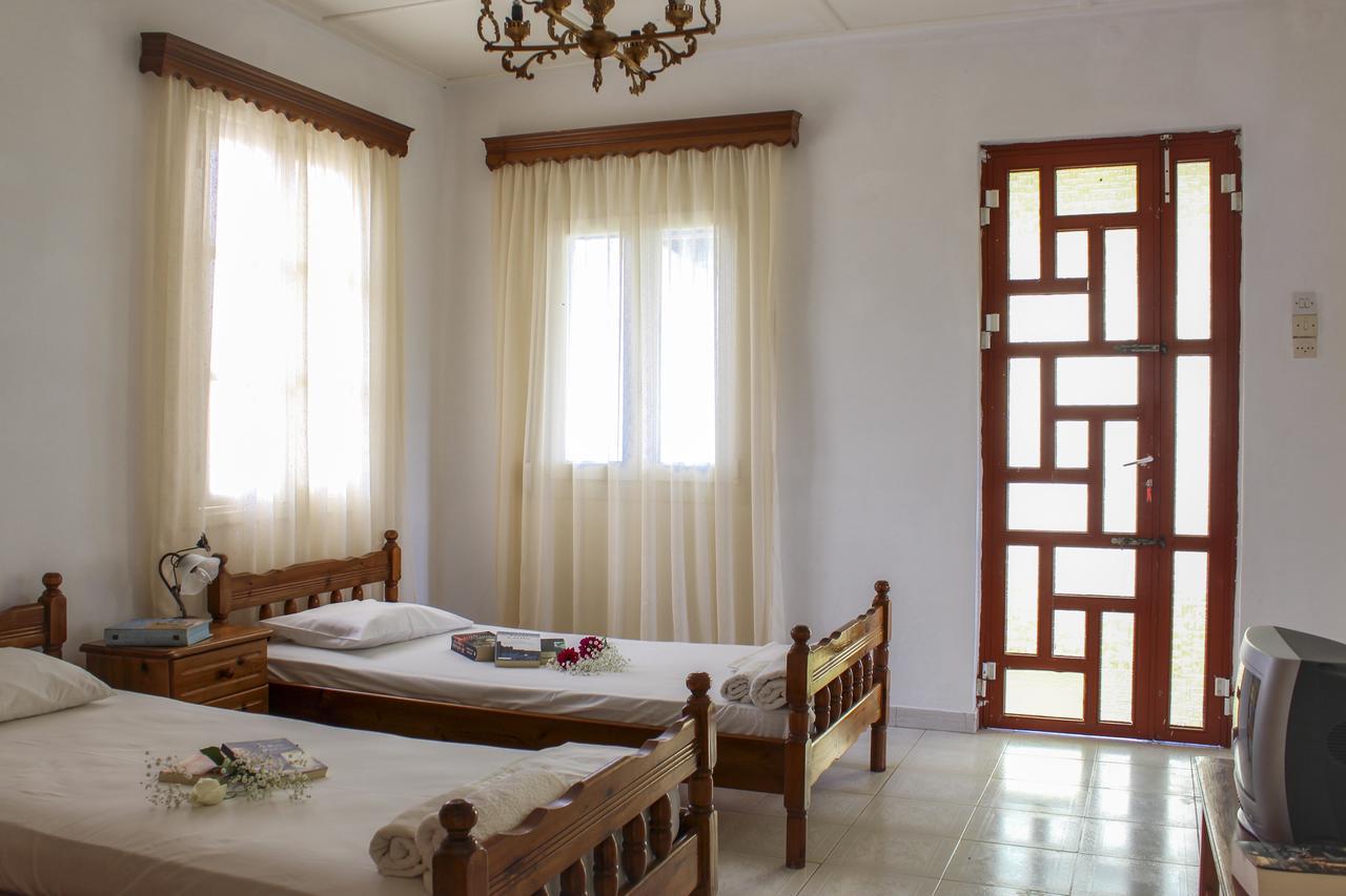 Pelagion II Sea Coral - Beachfront Holiday Home Kypseli Екстер'єр фото